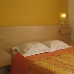 Logis Du Cirque Centre Historique Ξενοδοχείο 2*