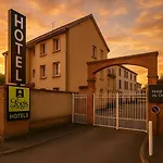 Logis Du Cirque Centre Historique 2* Τρουά