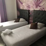 Ξενοδοχείο Logis Du Cirque Centre Historique 2*