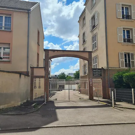 Logis Du Cirque Centre Historique 2*