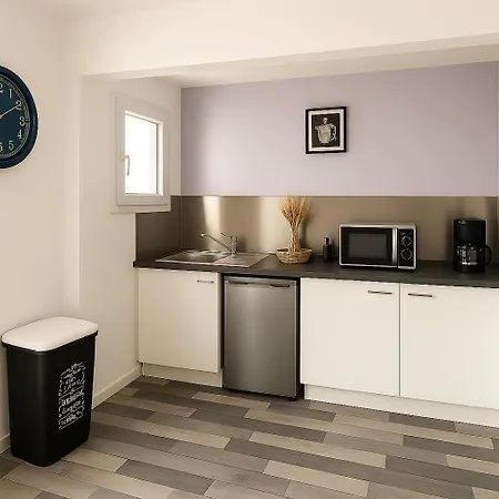 Logis Du Cirque Centre Historique Hotell