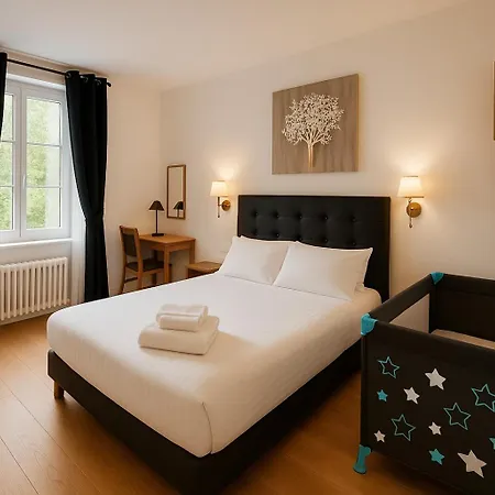 Hotel Logis Du Cirque Centre Historique Troyes