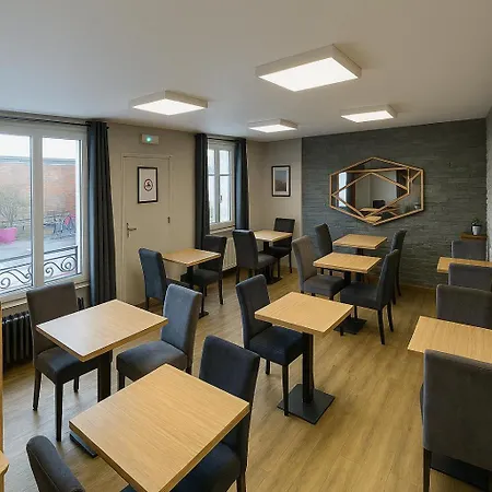 Logis Du Cirque Centre Historique 2*