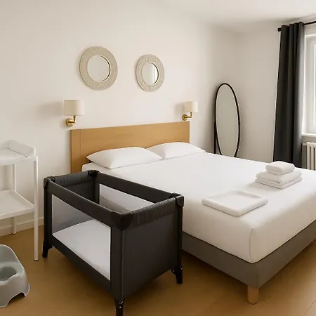 Logis Du Cirque Centre Historique Hotell