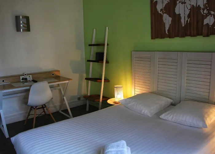 Logis Du Cirque Centre Historique Hotel