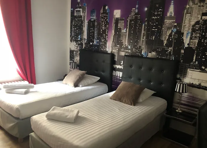 Logis Du Cirque Centre Historique Hotel 2*