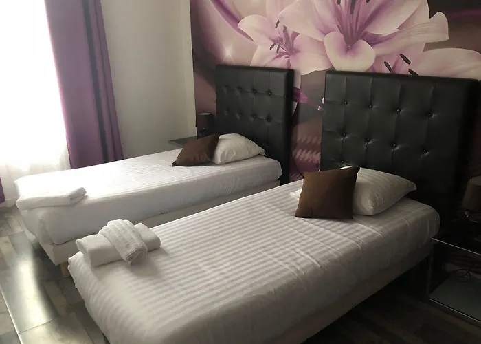 Hotel Logis Du Cirque Centre Historique 2*