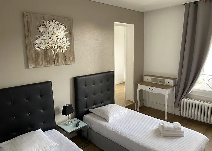 Logis Du Cirque Centre Historique Hotell